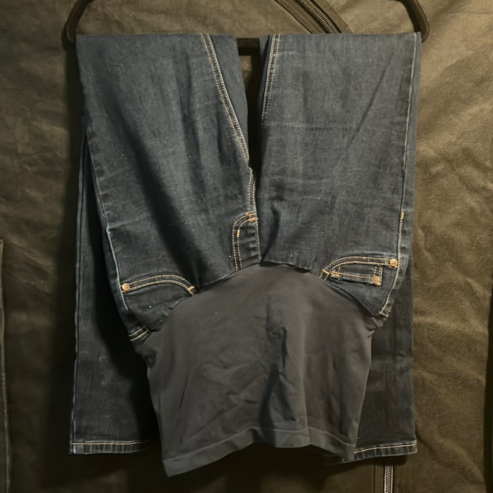 Maternity Jeans. Skinny leg.